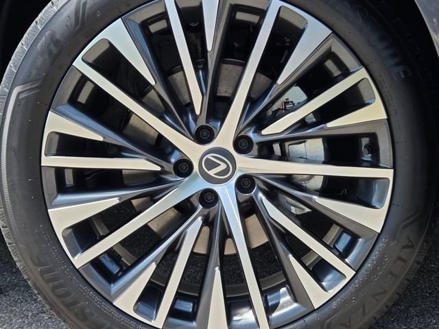 New 2026 Cloudburst Gray Lexus PREMIUM PLUS image 27