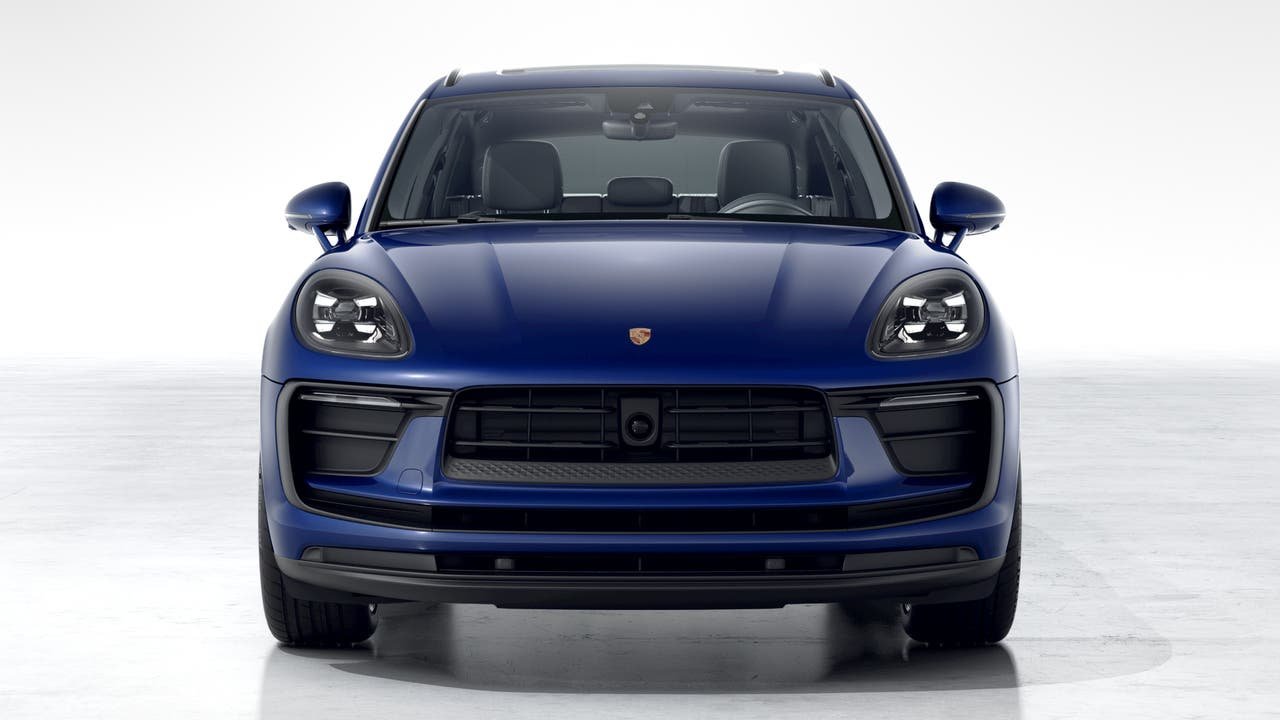 New 2026 Gentian Blue Metallic Porsche  image 8