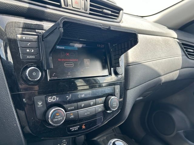 Used 2018 White Nissan SV image 26