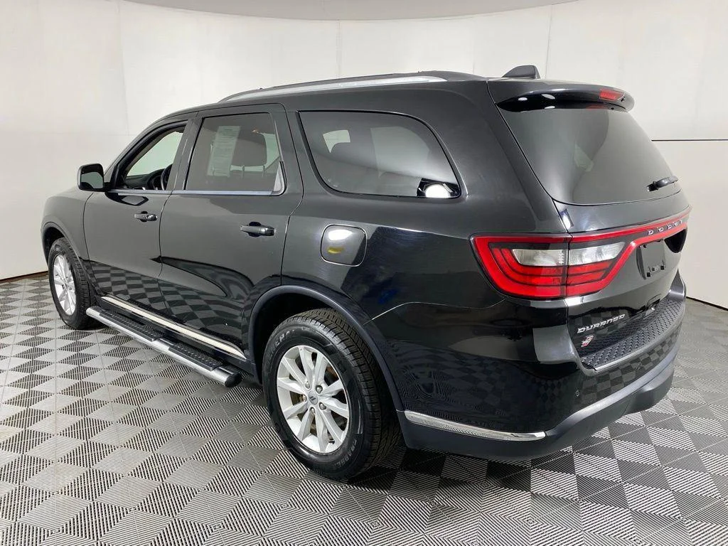 Used 2019 Black Clearcoat Dodge SXT Plus image 8