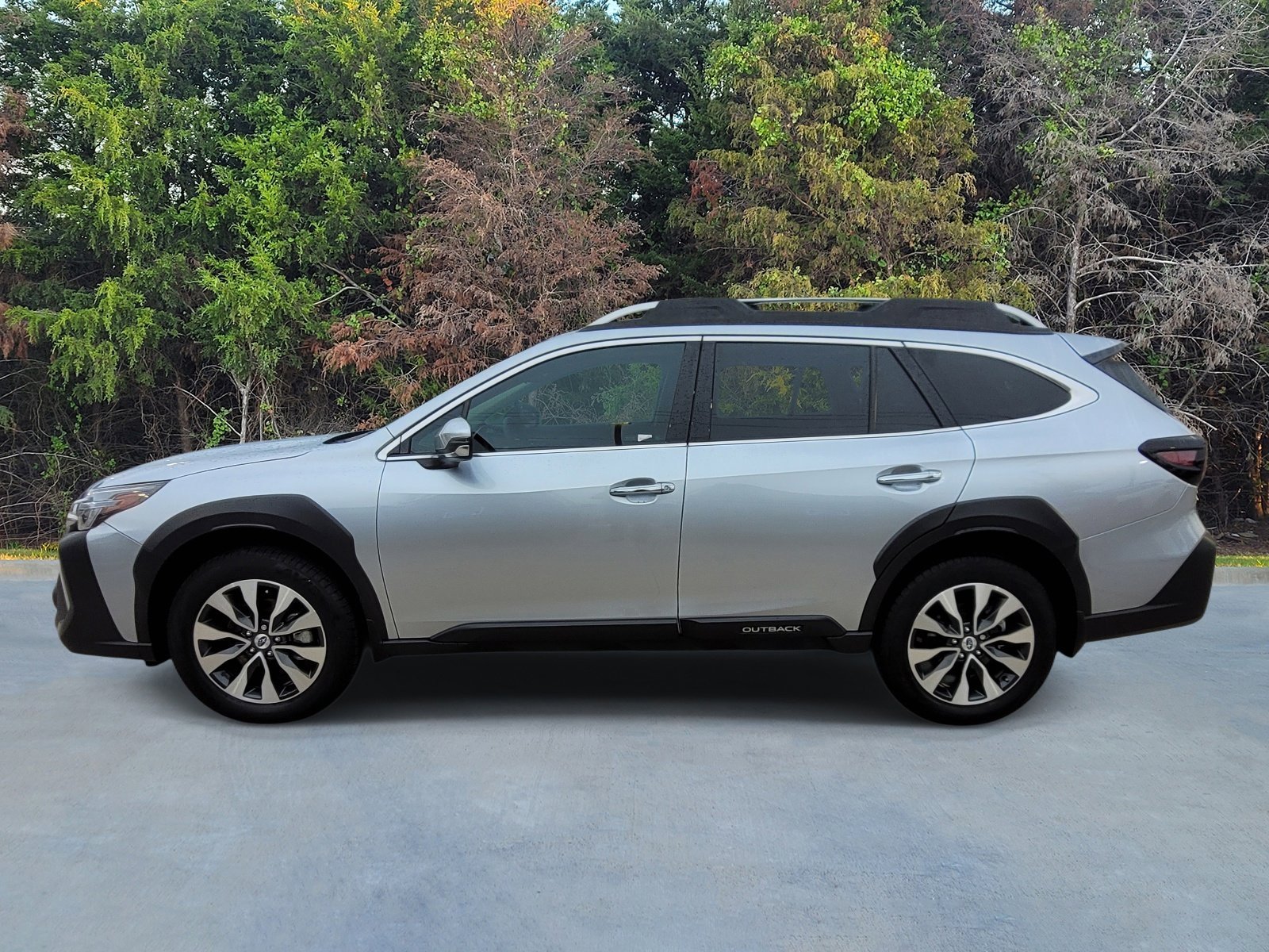 Used 2025 Ice Silver Metallic Subaru Touring XT image 22