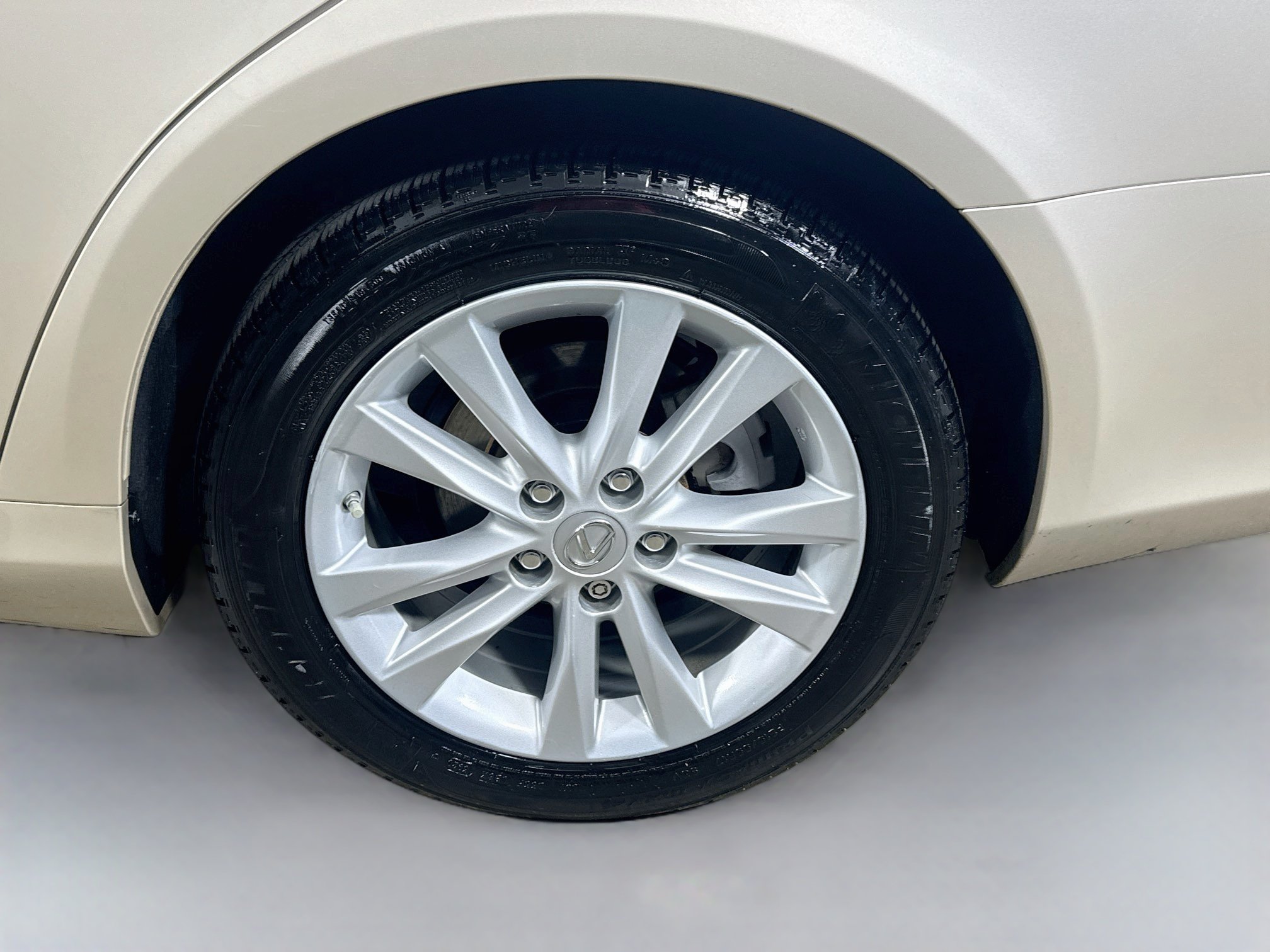 Used 2011 Satin Cashmere Metallic Lexus Base image 30