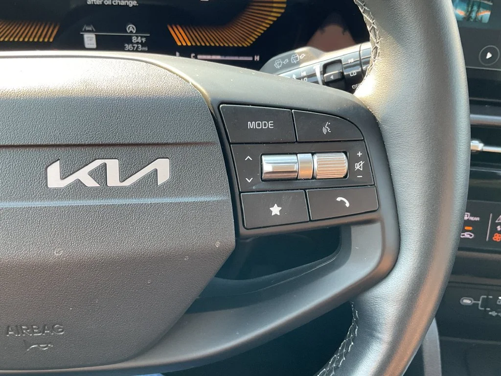 Used 2026 White Kia EX image 23