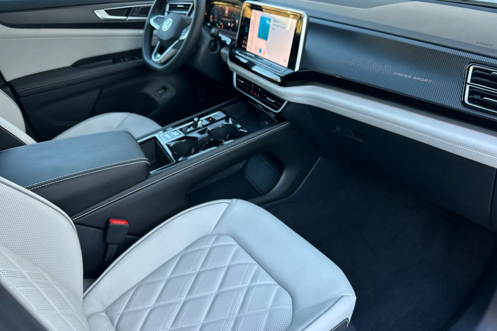 2026 Volkswagen Atlas Cross Sport SEL Premium R-LINE - Photo 14