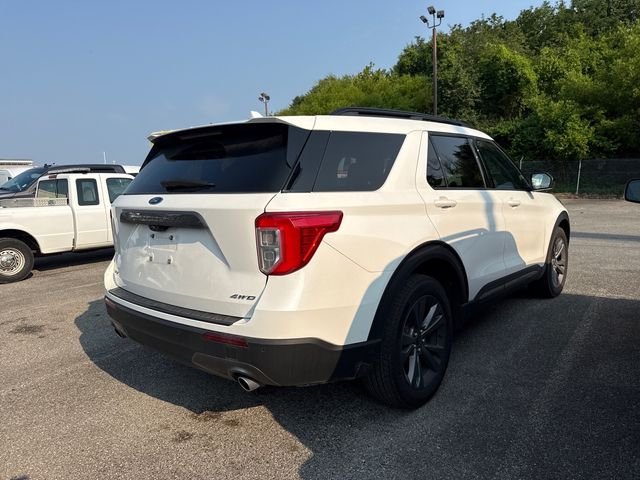 Used 2024 White Metallic Ford XLT image 6