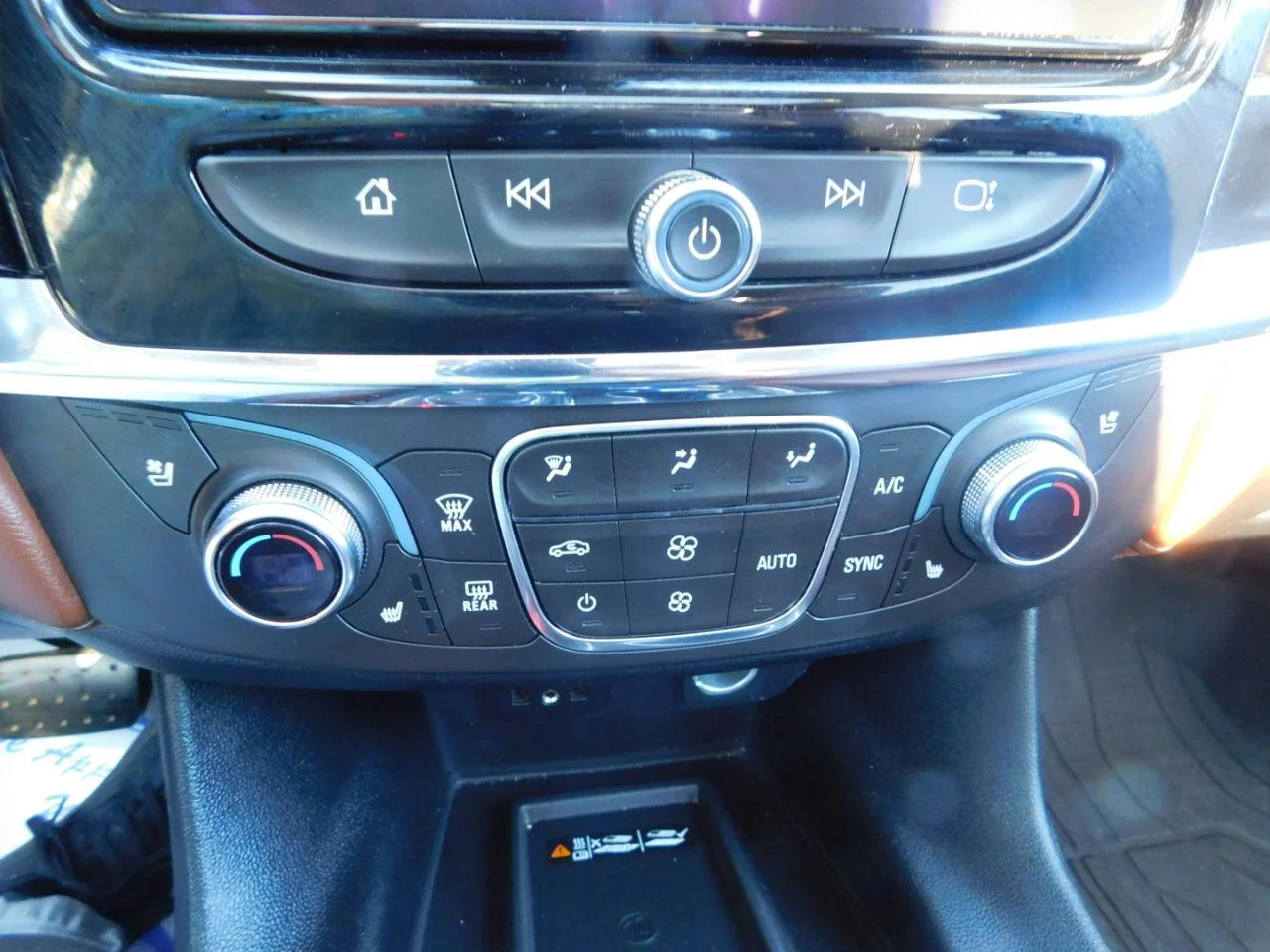 Used 2018 Silver Chevrolet AWD 4DR HIGH COUNTRY W/2L image 47