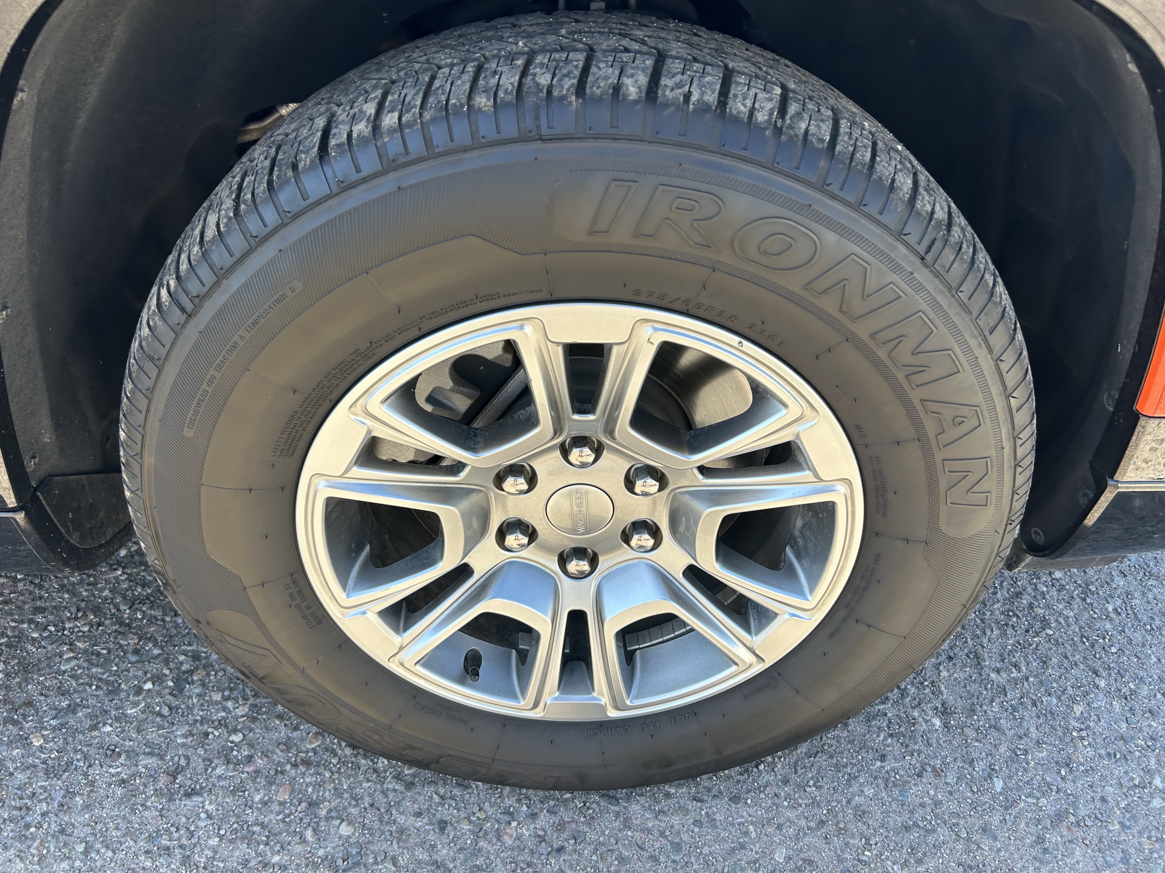 Used 2024 Diamond Black Crystal Pearlcoat Jeep Base image 9