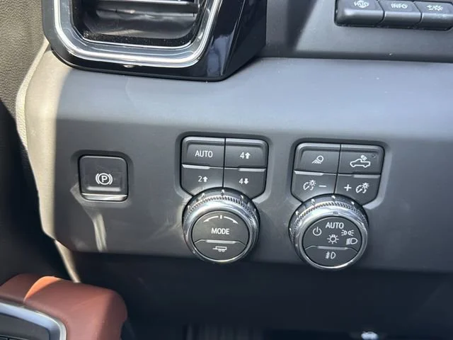 New 2026 Onyx Black GMC Denali Ultimate image 30