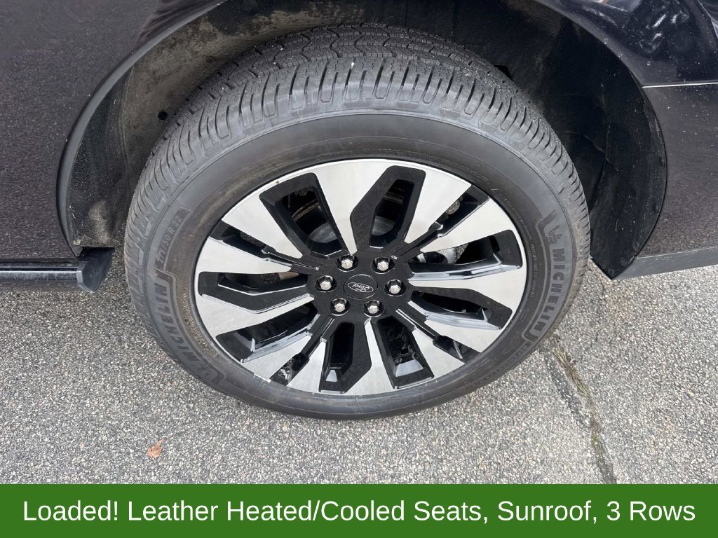 Used 2025 Black Ford Platinum image 13