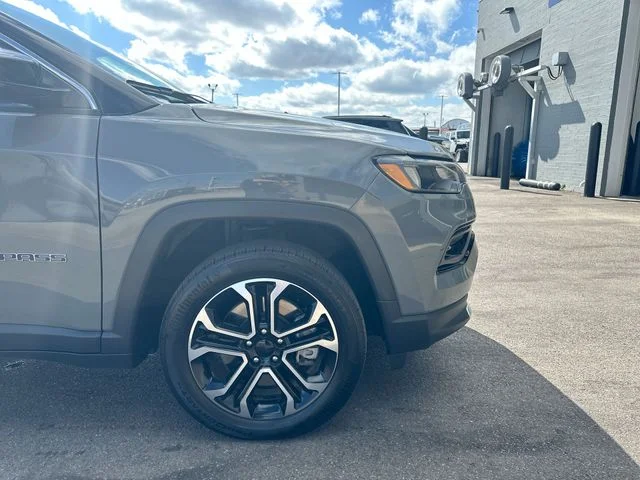 Used 2023 Gray Jeep Limited image 12
