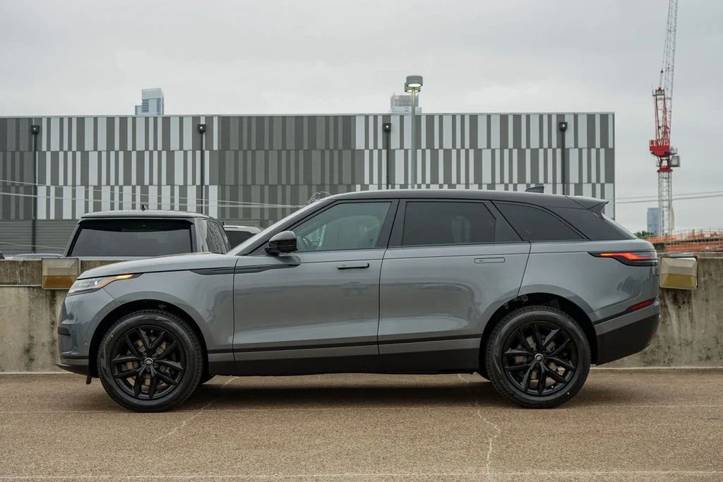 New 2026 Zadar Grey Prem Met Land Rover S image 4