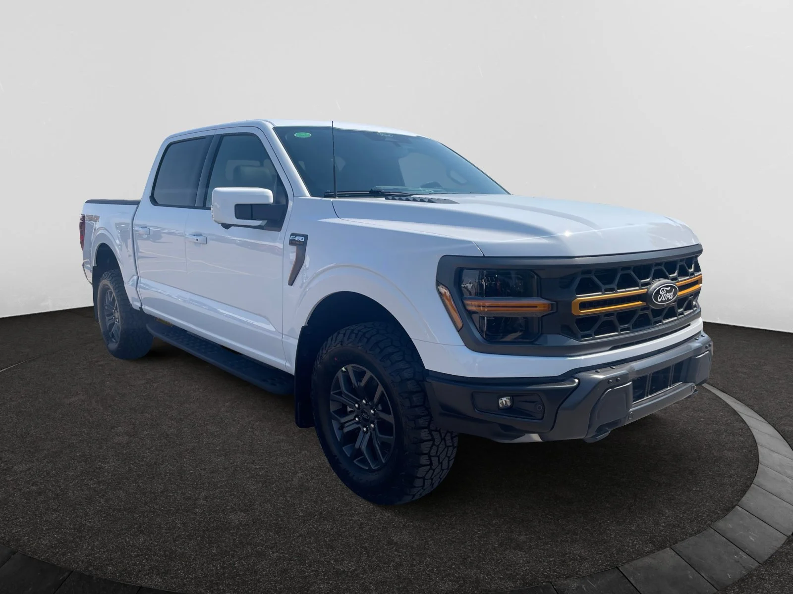New 2026 Oxford White Ford Tremor image 7