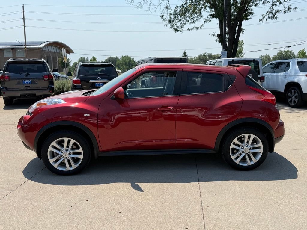 Used 2013 Cayenne Red Nissan SL image 7