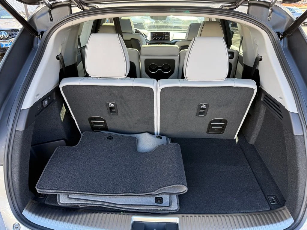 Certified Used 2026 Solar Silver Metallic Acura Advance Package image 18