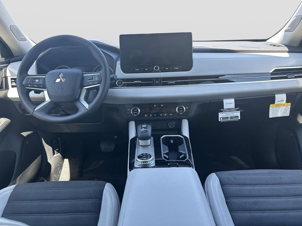 New 2026 RED DIAMOND Mitsubishi SE image 21