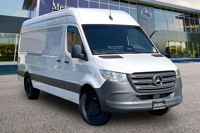 2026 Mercedes-Benz Sprinter 3500 Cargo 170 WB