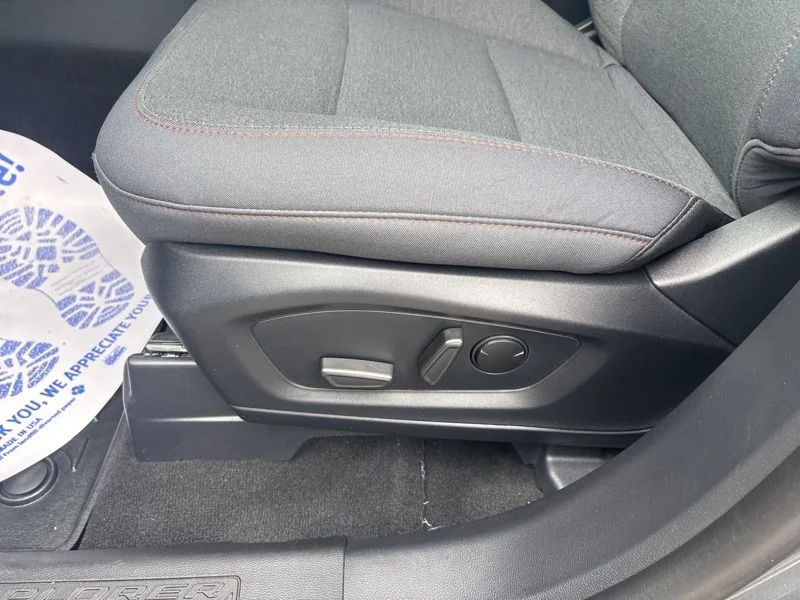 Used 2025 Gray Ford Active image 36