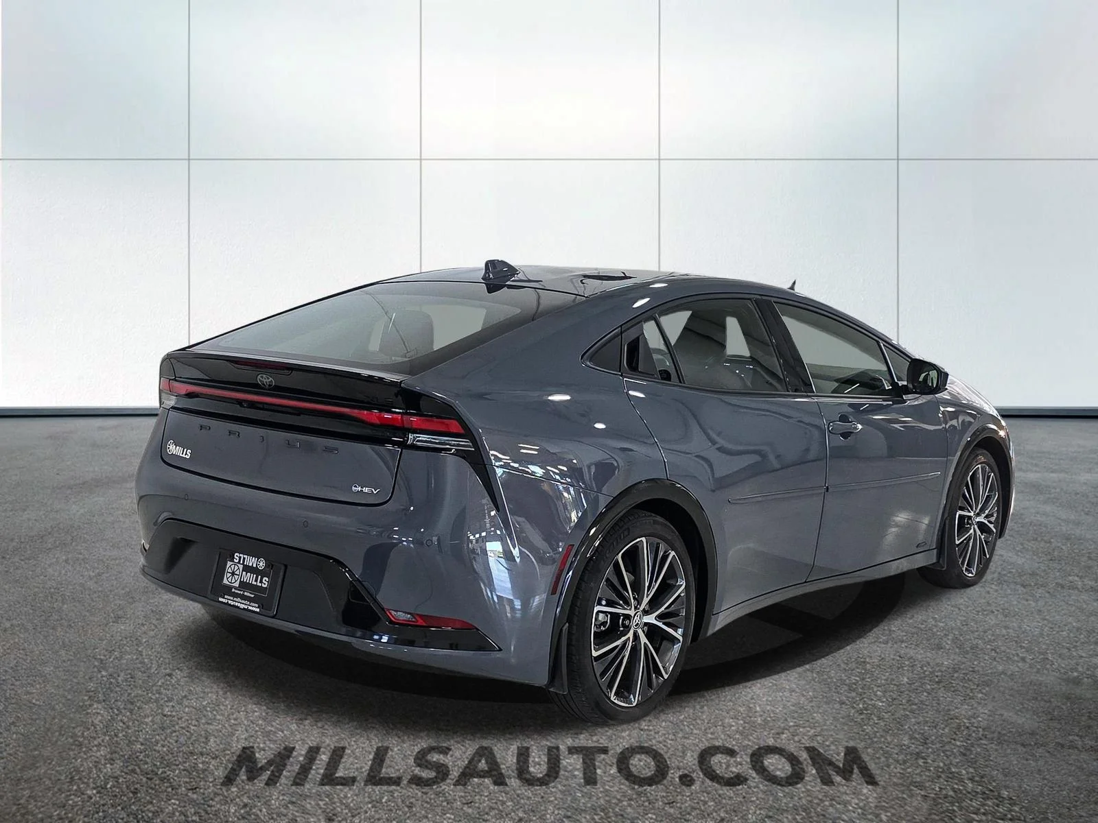 Used 2025 Gray Toyota XLE image 8