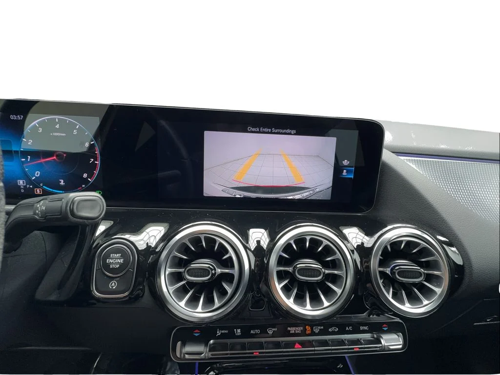 Used 2022 White Mercedes-Benz GLA 250 image 46