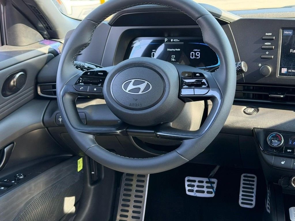 Used 2026 Gray Hyundai SEL Sport image 7