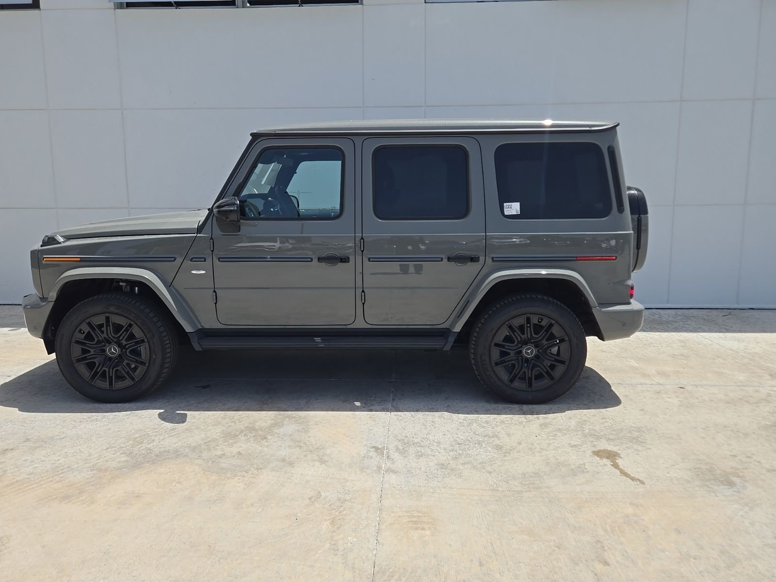 Certified Used 2025 Gray Mercedes-Benz G 580 image 10