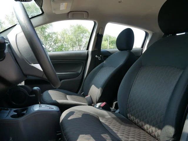 Used 2024 Wine Red Metallic Mitsubishi ES image 10