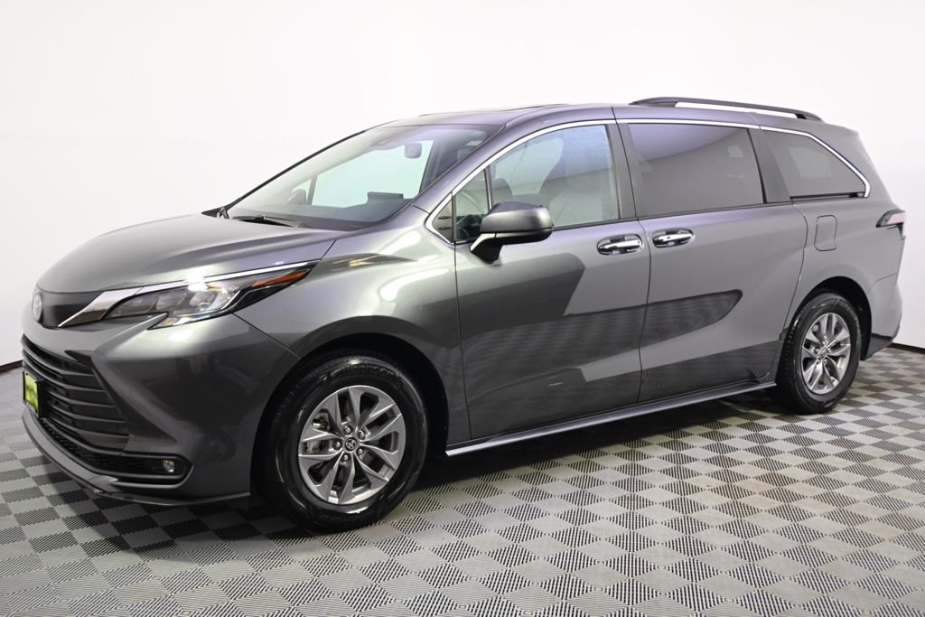 Used 2025 Toyota Sienna XLE with VIN 5TDYRKEC2SS242232 for sale in St. Louis Park, Minnesota