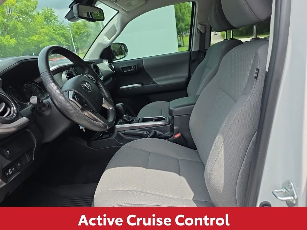 Used 2021 White Toyota SR5 image 21