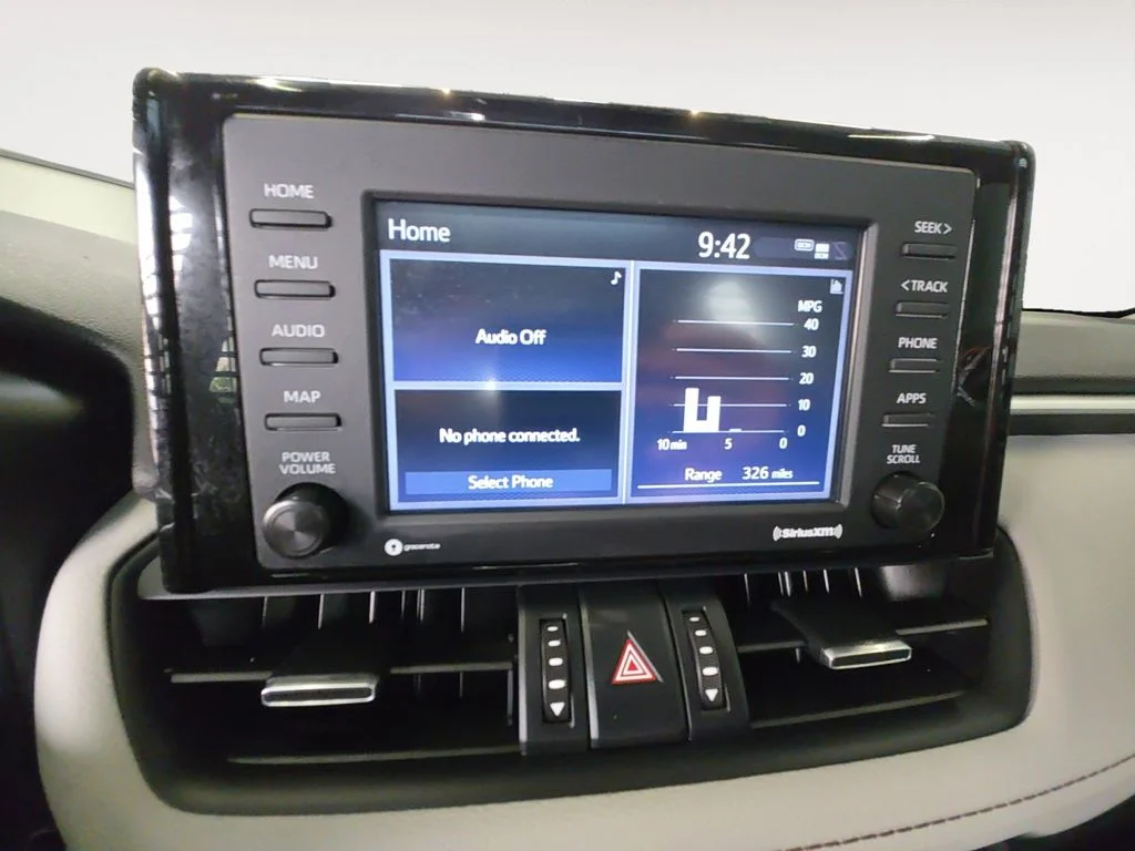 Used 2022 Gray Toyota XLE Premium image 15