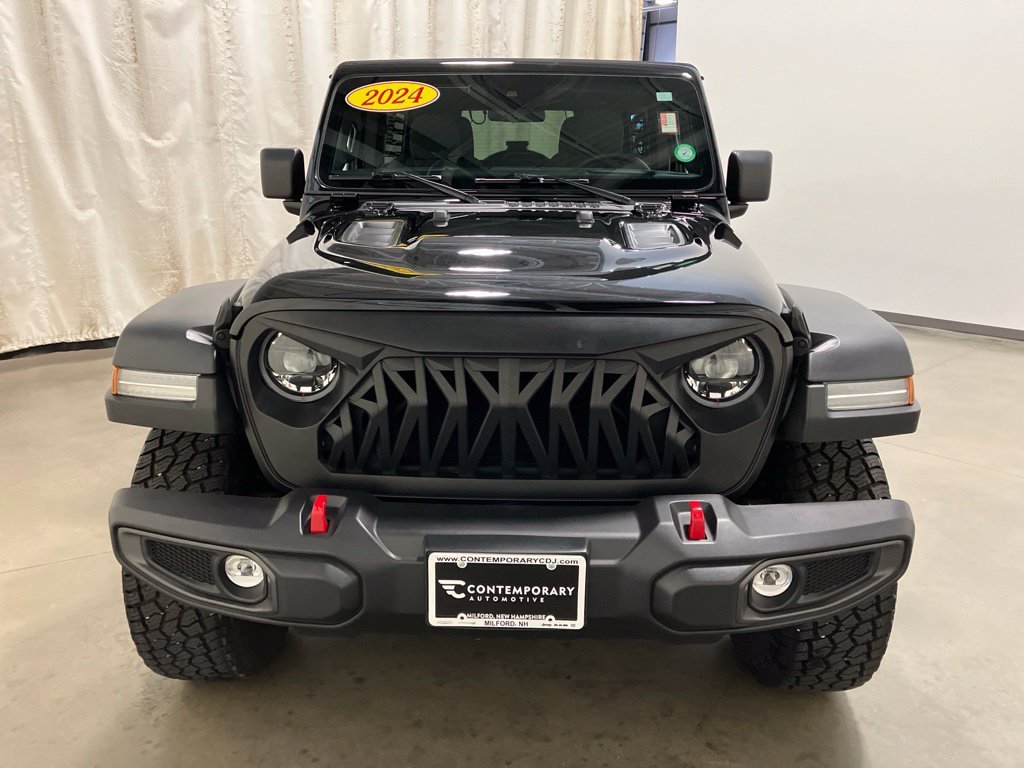 Used 2024 Black Clearcoat Jeep Rubicon image 21