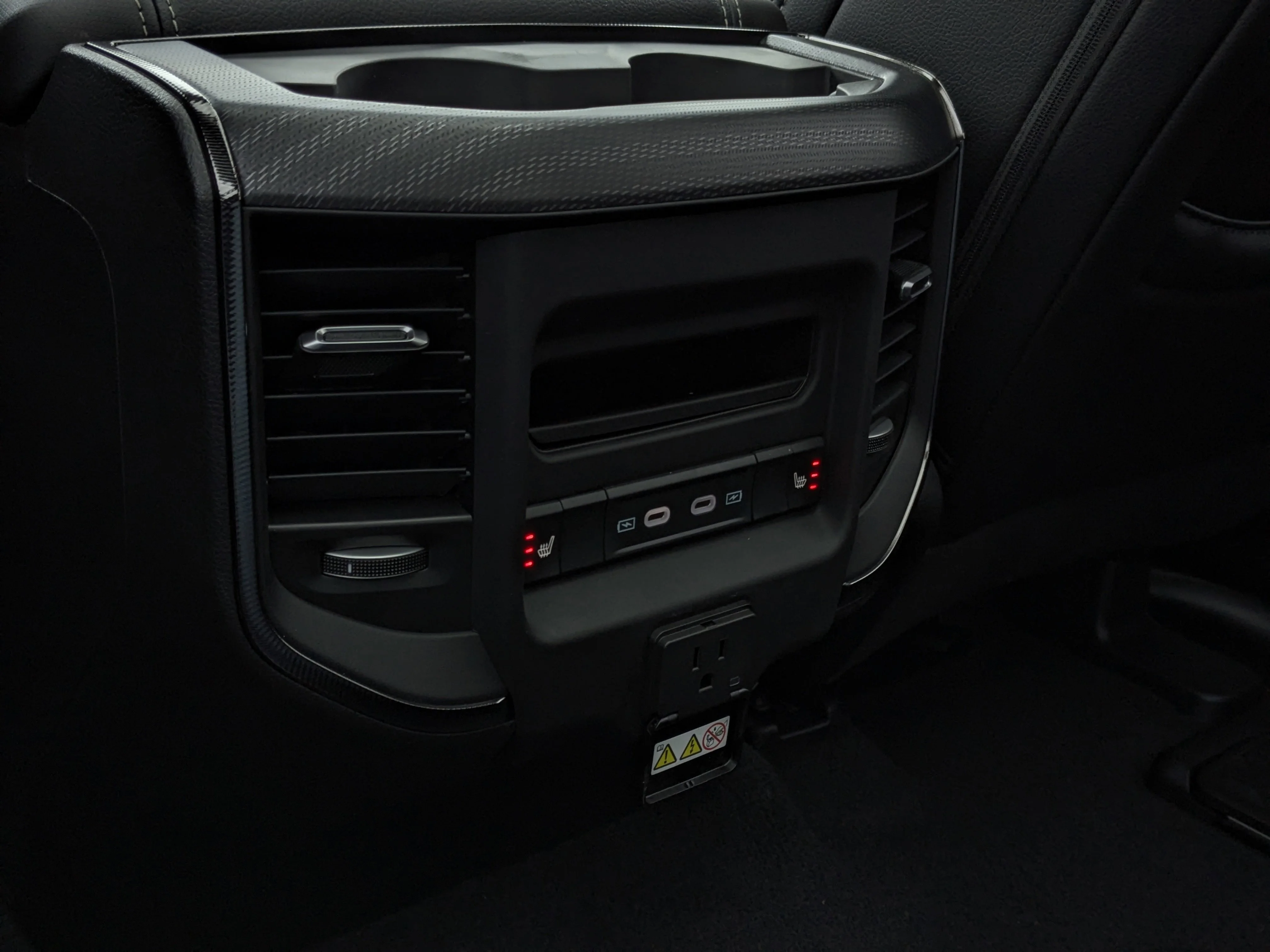 New 2026 Black RAM Sport - - Level 1 Equip Grp - Dual?Pane Panoramic Sunroof - Leather?Faced Bucket Seats - 5.7L image 28