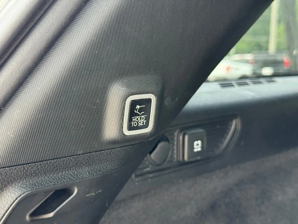 Used 2024 Black Jeep Summit image 28