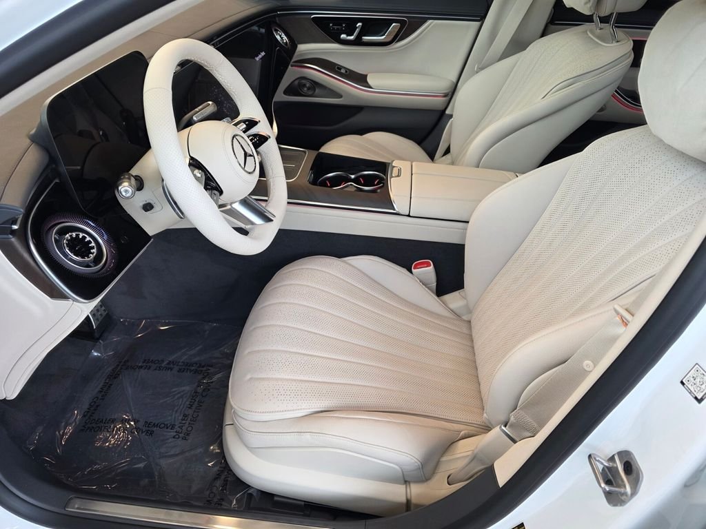 New 2027 MANUFAKTUR Moonlight White Metallic Mercedes-Benz S 500 image 6