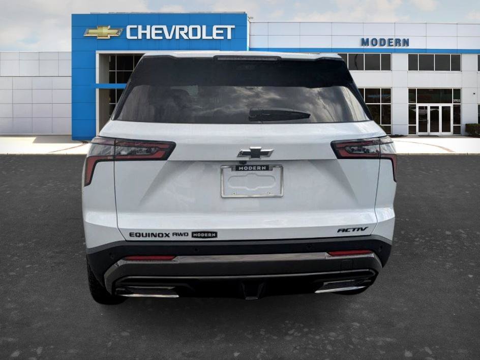 New 2026 Polar White Tricoat Chevrolet ACTIV image 4