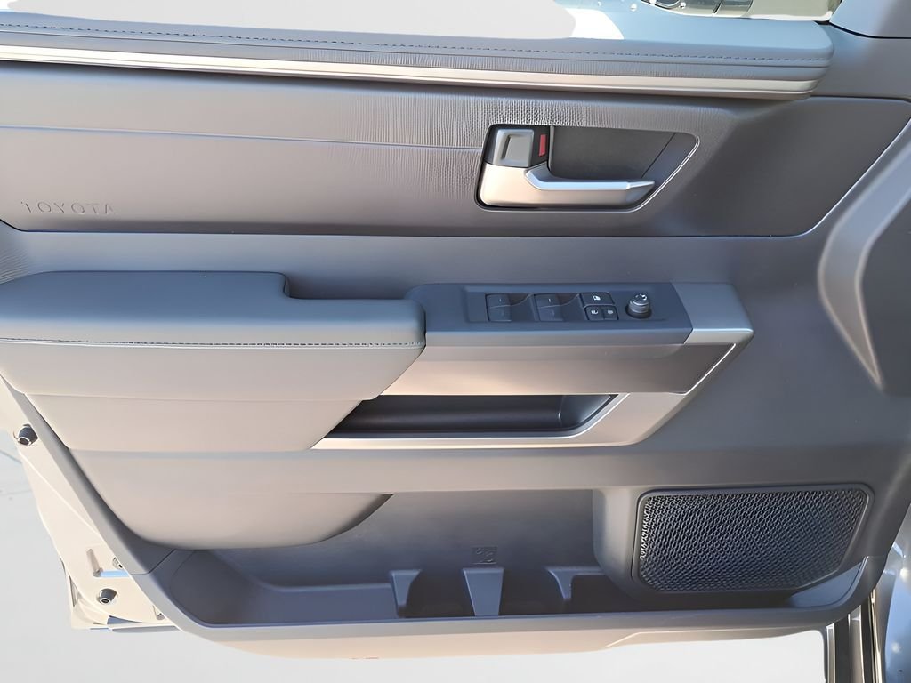 2026 Toyota Tundra SR5 - Photo 11