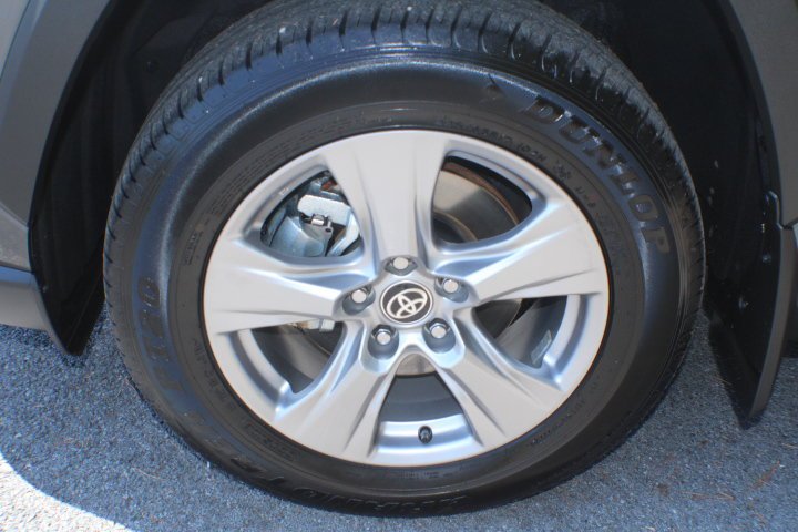 Used 2025 Magnetic Gray Metallic Toyota XLE image 5