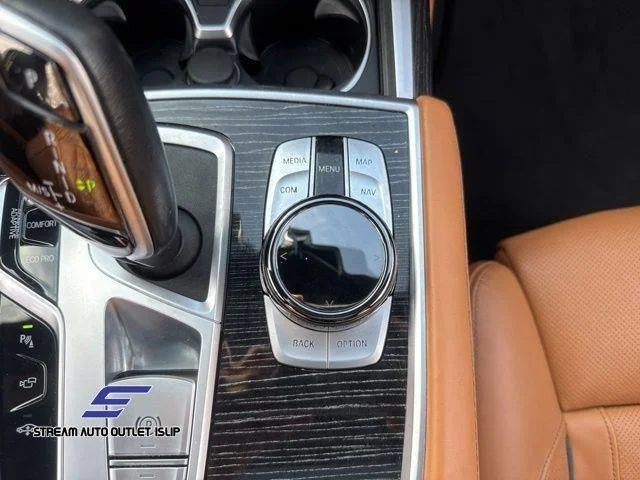 2022 BMW 7 Series 750i - Photo 28
