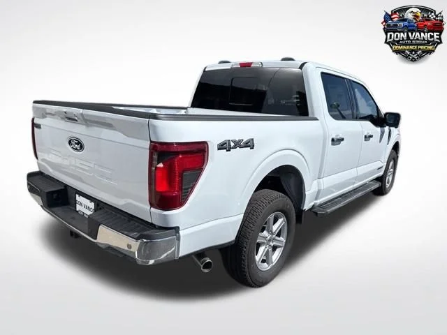 New 2025 Oxford White Ford XLT image 4