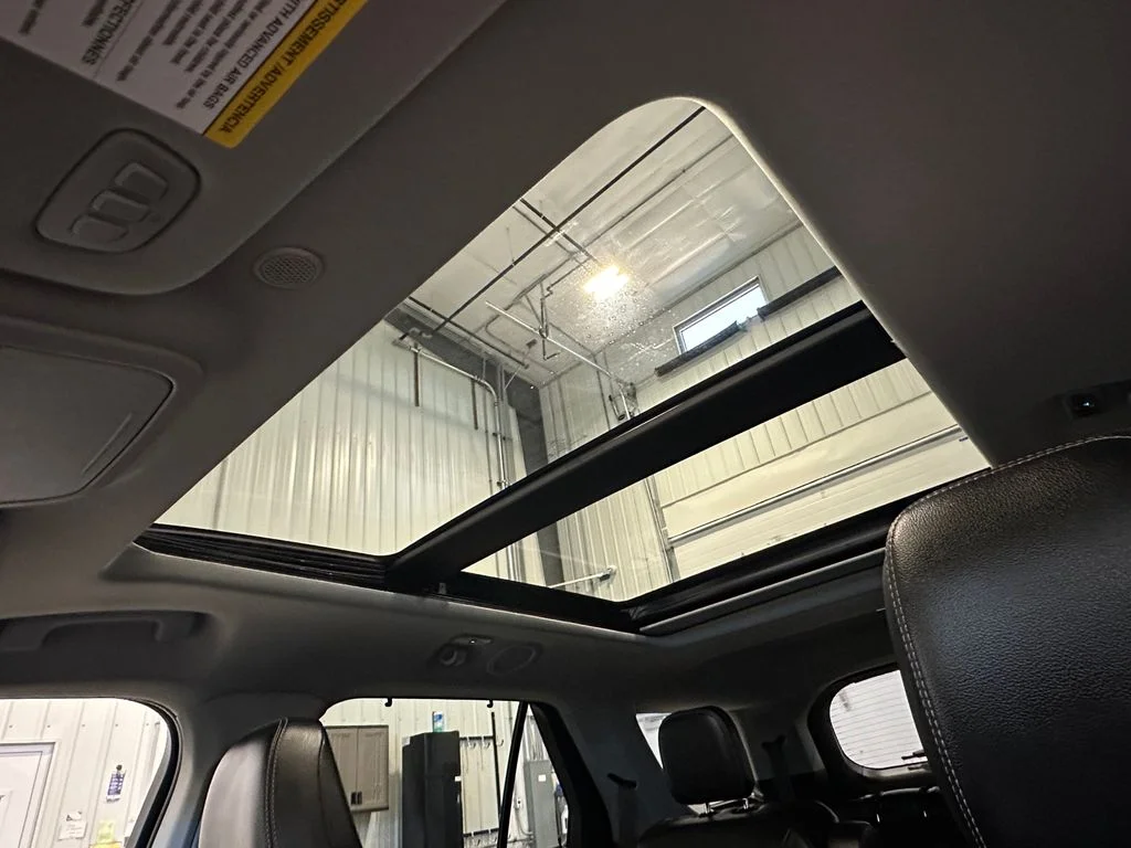 Used 2023 Gray Ford Limited image 27
