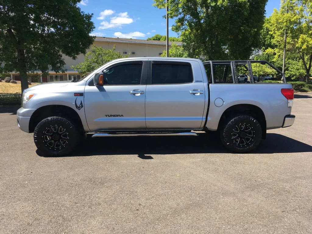 Used 2010 Silver Toyota Limited image 3