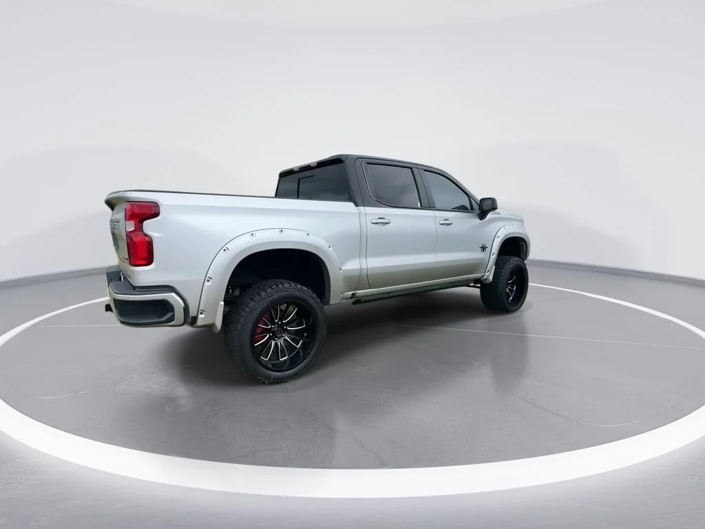 Used 2020 Silver Chevrolet RST image 8