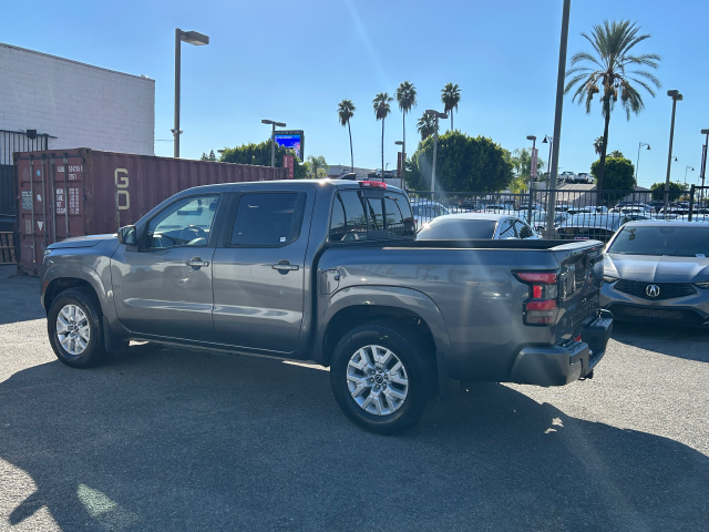 Used 2022 Gray Nissan SV image 6