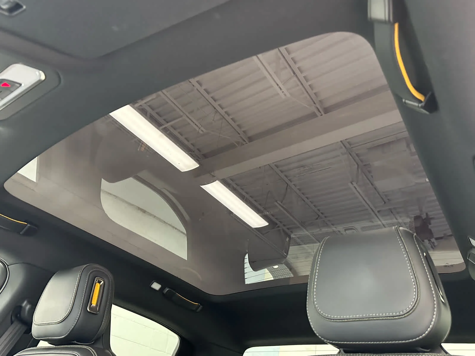 Used 2025 LA Silver Rivian Adventure image 35