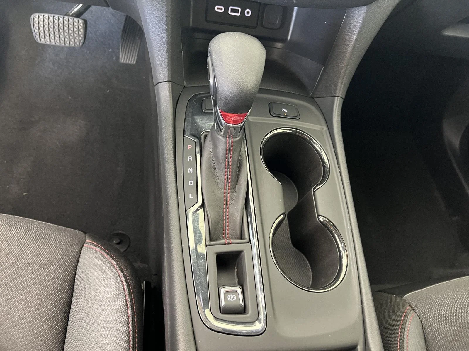 Used 2024 Mosaic Black Metallic Chevrolet RS image 16