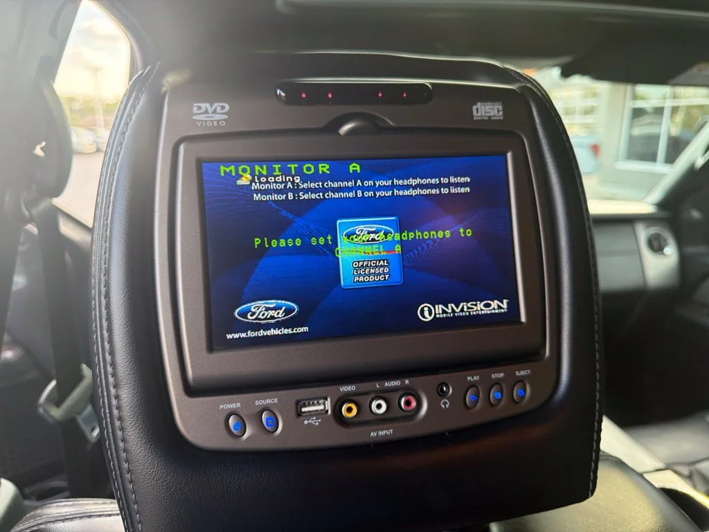Used 2016 Magnetic Metallic Ford Platinum image 16