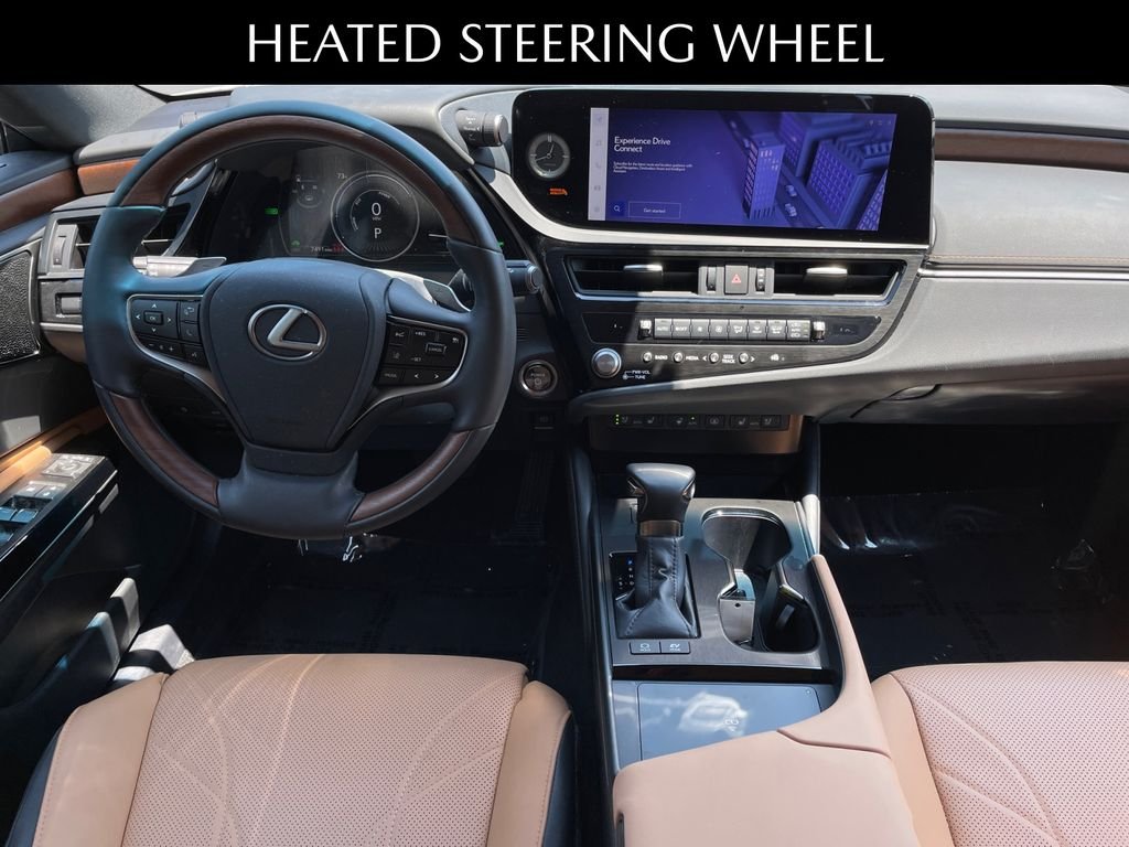 Used 2025 White Pearl Lexus 300h Ultra Luxury image 9
