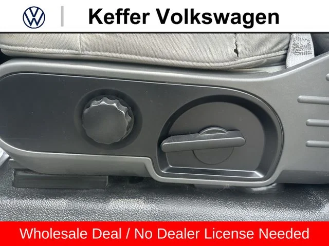 Used 2007  Ford XL image 13