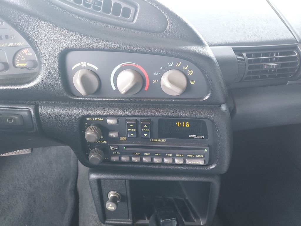 Used 1993 Black Chevrolet Z28 image 21