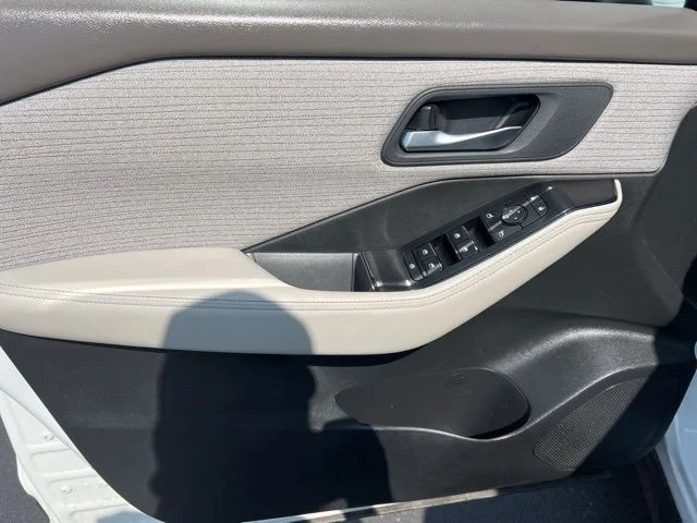 2023 Nissan Rogue SV - Photo 22