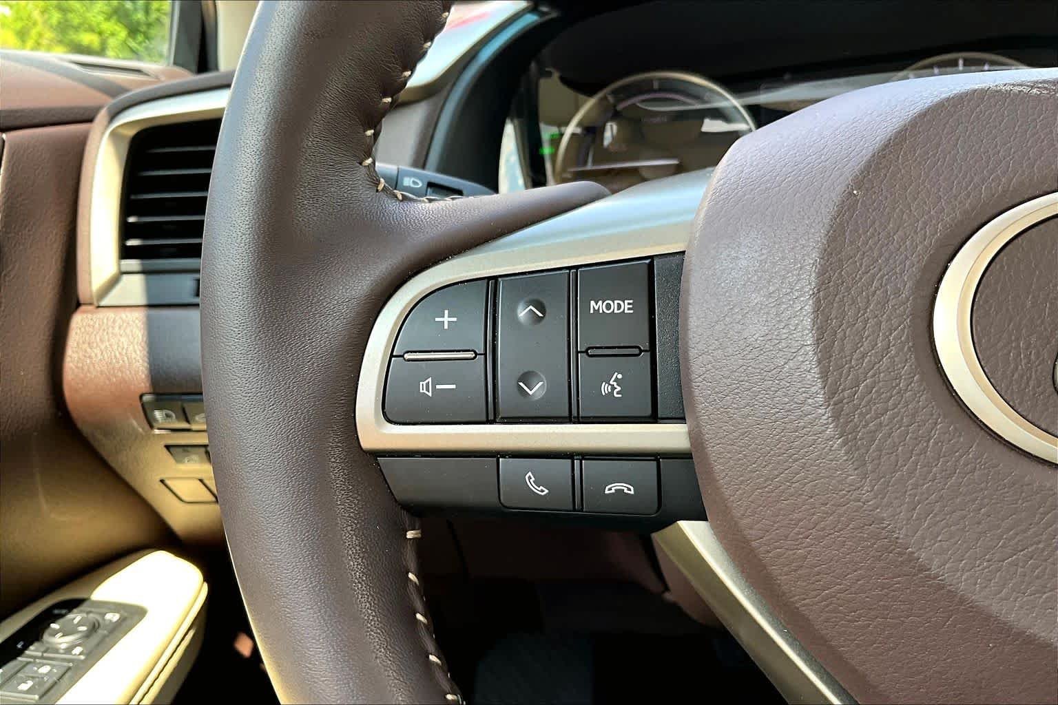 Used 2018 Matador Red Mica Lexus  image 24